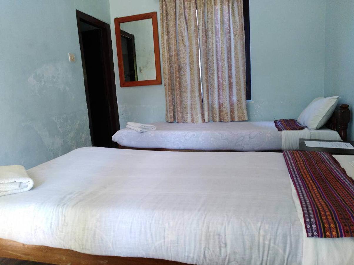 Yeti Guest House Покхара Екстер'єр фото