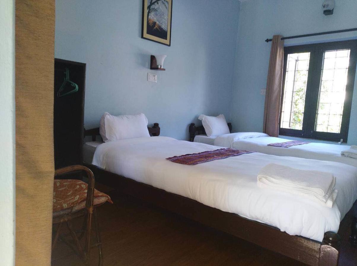 Yeti Guest House Покхара Екстер'єр фото